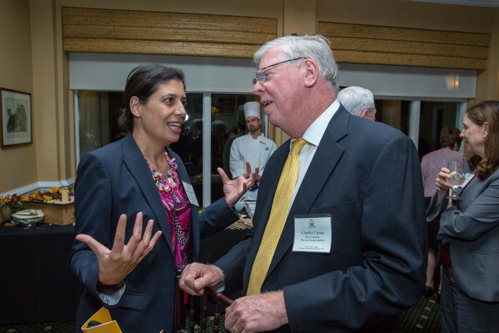 Sara Temkin, M.D., director of gynecologic oncology at VCU Health, spends time with MCV Foundation board member Charles Crone following Dr. Temkin’s participation on October’s Discovery Series panel. Charles is one of the chief architects of the series, and he and his wife Ginny are both on the Discovery Series Host Committee.