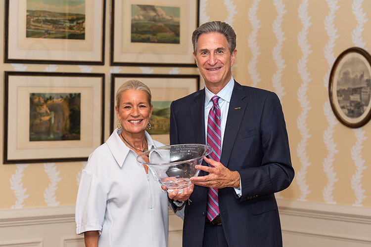 Marsha and Harry Thalhimer celebrate Harry’s successful term as MCV Foundation chair at the 2019 annual dinner and awards ceremony. Photo: Kevin Schindler