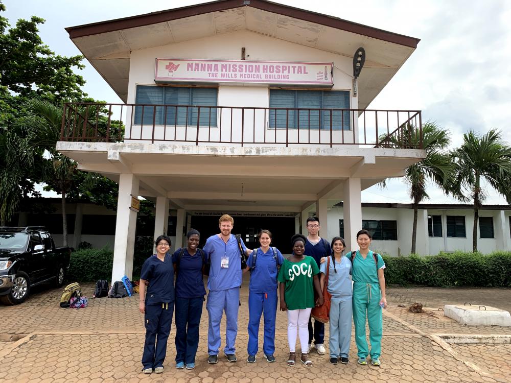 (L to R) Jenny Liu, Nicole Karikari, Patrick Murphy, Molly Vernon, Florence Banks, Chen Xuaz, Saba Ali and Jin Kim. Florence served as the students’ translator and tour guide during the summer 2019 REACH 4 Ghana global health trip.