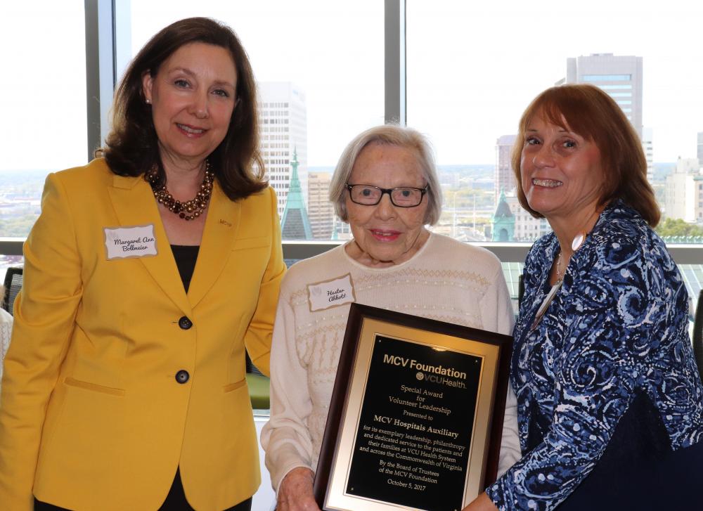 Margaret Ann Bollmeier (left), MCV Foundation president, with Ester Abbott (center), one of the MCV Hospitals Auxiliary’s founding members, and Ginny Little, the auxiliary’s current president.